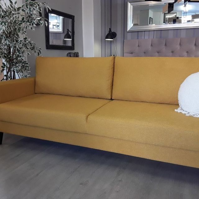 Keltainen sohva